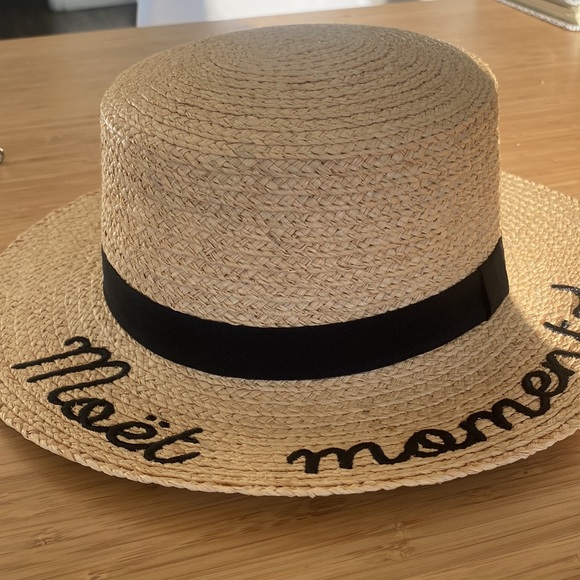 Moët moment 🥂 woven sun hat. Adjustable strings inside. Never worn! - Picture 3 of 3